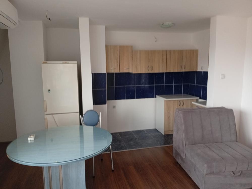 Slika 2 - U blizini Medicinskog fakulteta, Dvosoban stan na prodaju, 45m2, 71.990€